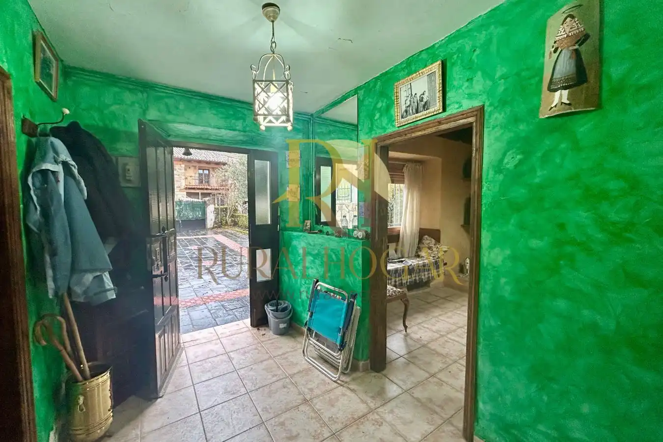 Detached homes for sale in Boñar