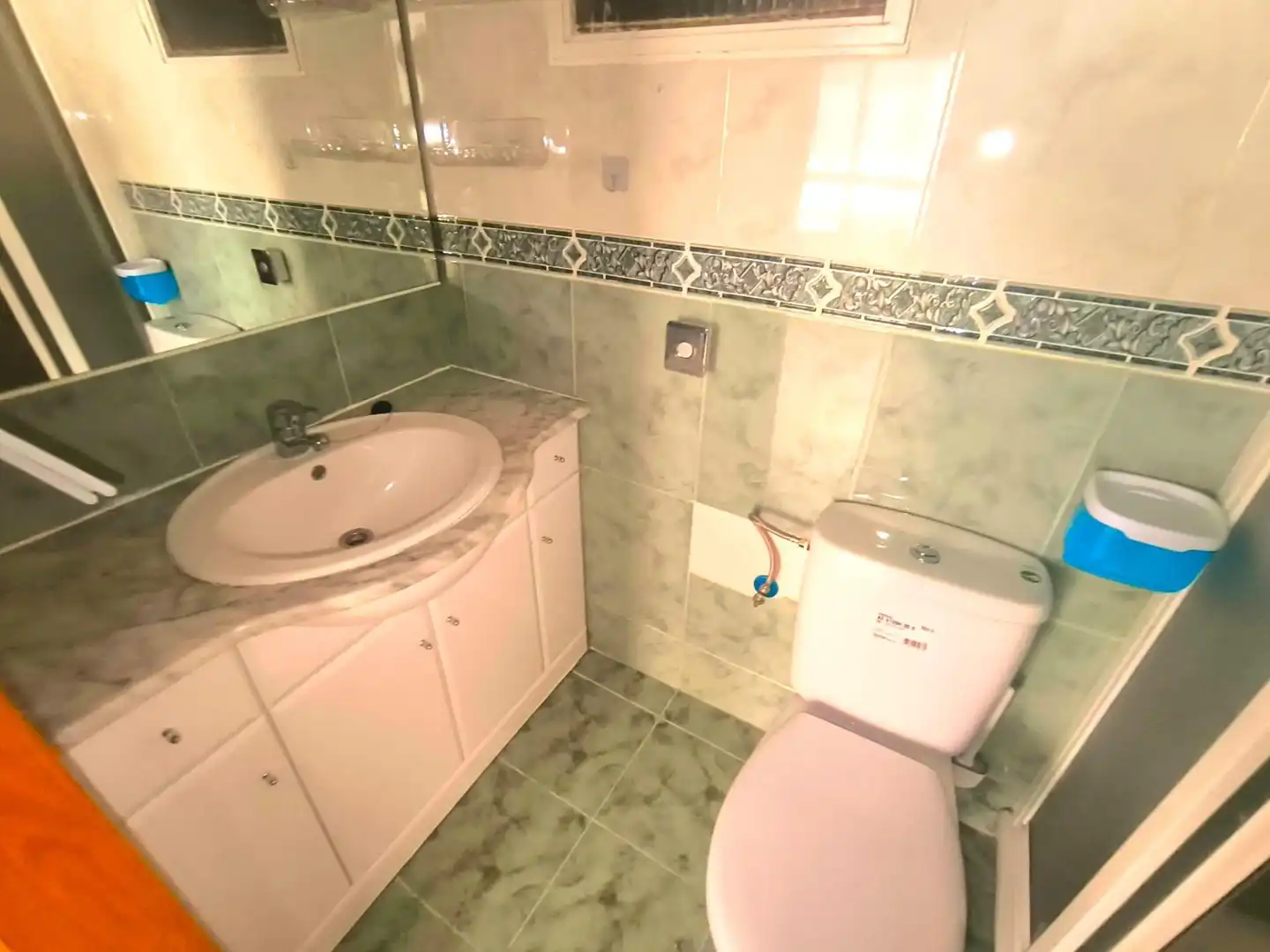 Baño de Apartamento en venta en Castellón de la Plana / Castelló de la Plana con Aire acondicionado y Parquet