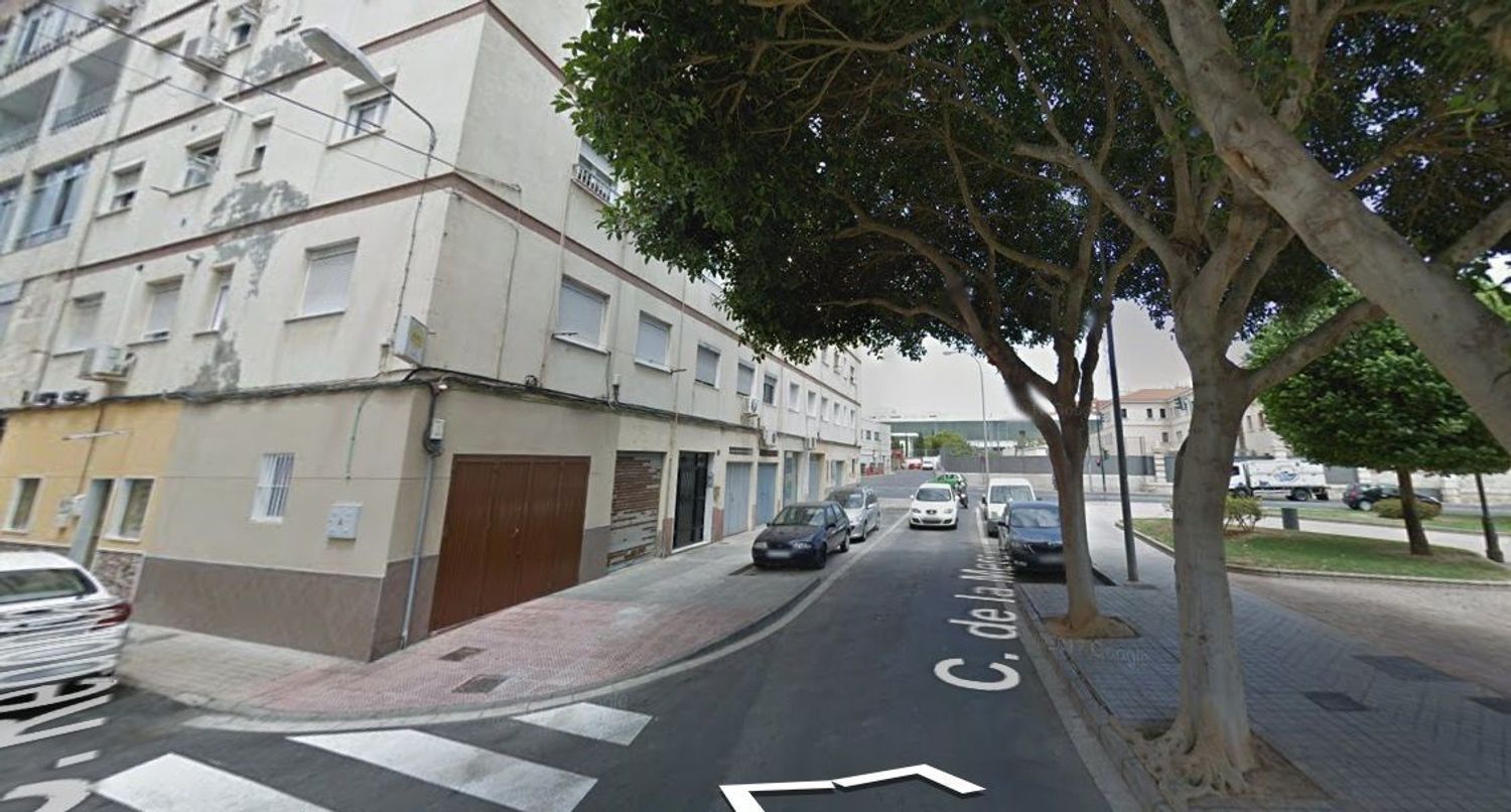 Vista exterior de Pis en venda en  Almería Capital