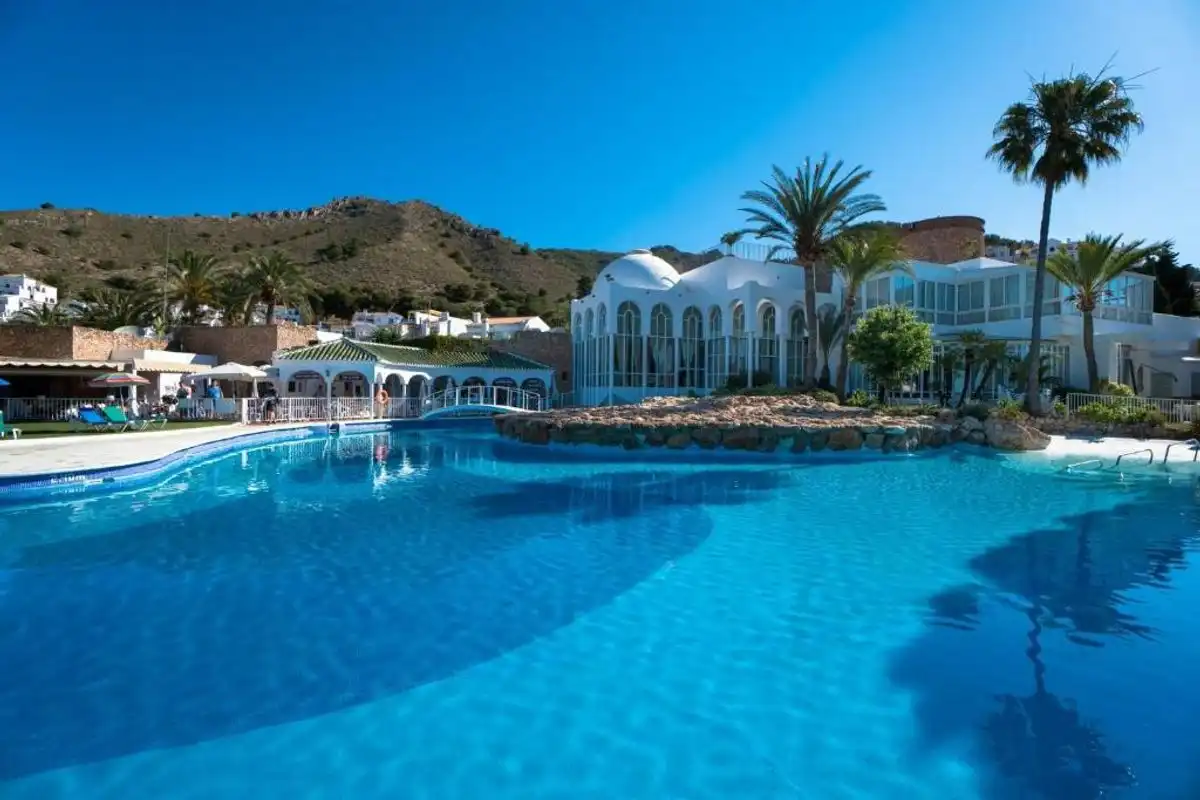 Schwimmbecken von Dachboden zum Verkauf in Nerja mit Klimaanlage, Heizung und Terrasse