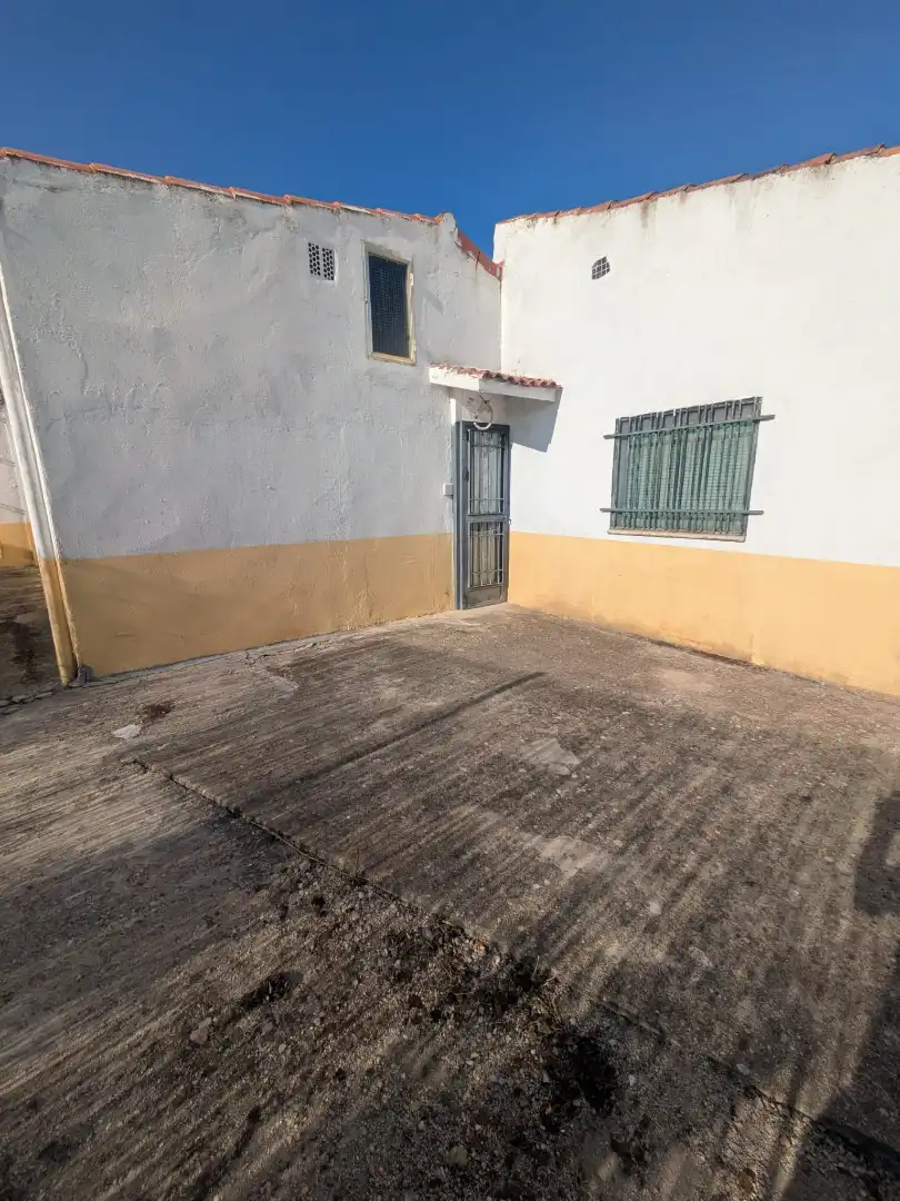 Vista exterior de Finca rústica en venda en Morata de Tajuña amb Calefacció i Moblat
