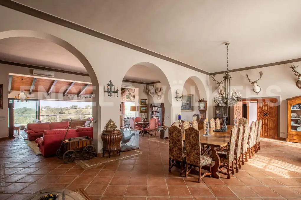 Esszimmer von Country house zum Verkauf in Guadalcanal mit Klimaanlage, Heizung und Terrasse