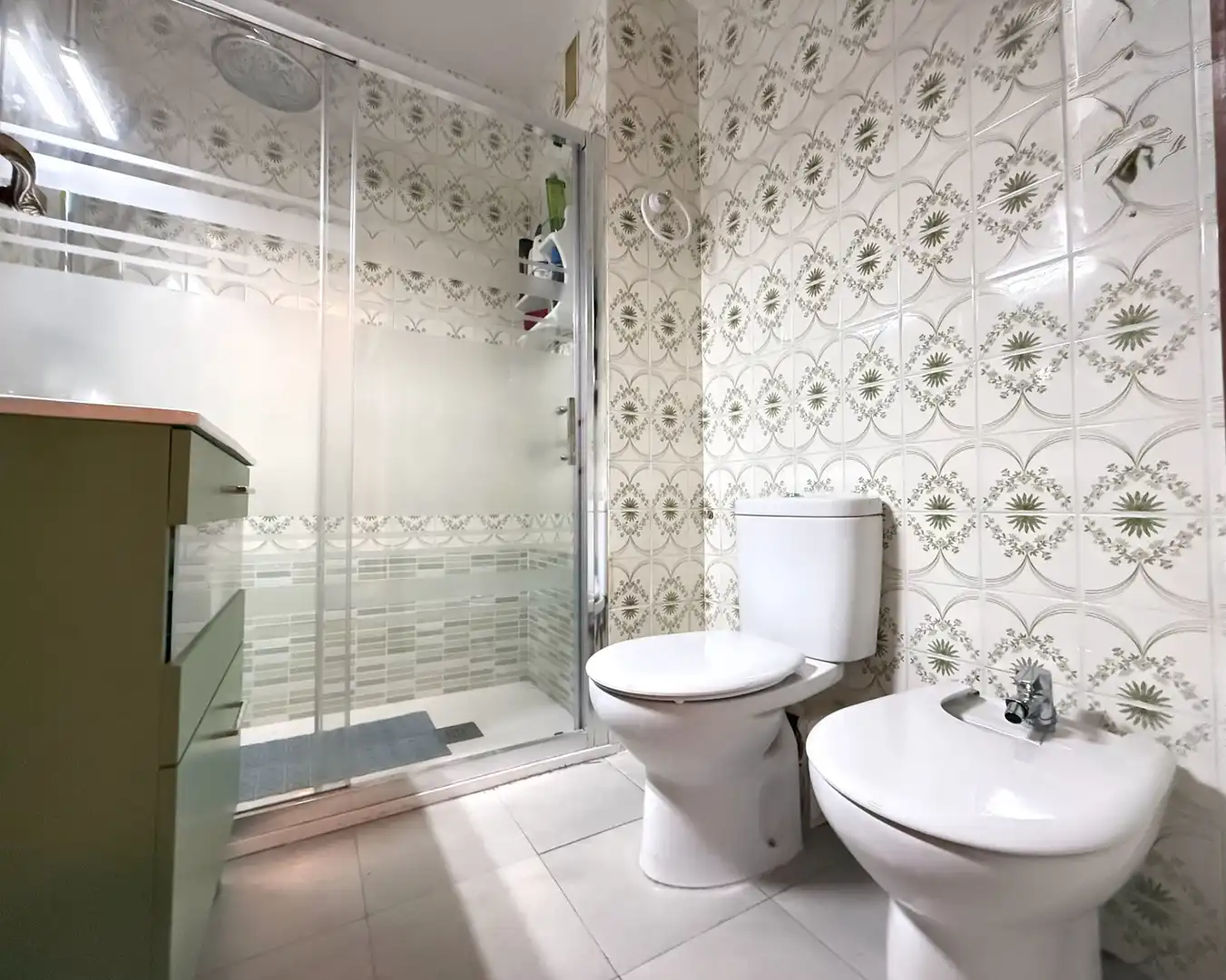 Badezimmer von Wohnung zum Verkauf in Móstoles mit Heizung, Parkett und Terrasse
