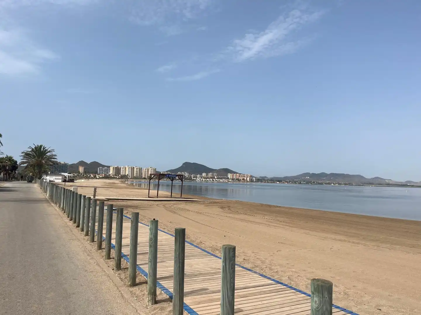 Vista exterior de Casa adosada de lloguer en La Manga del Mar Menor amb Aire condicionat, Moblat i Balcó