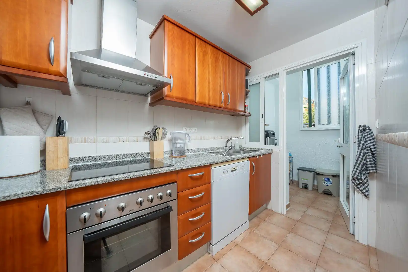 Cocina de Casa o chalet en venta en Finestrat con Aire acondicionado, Calefacción y Jardín privado