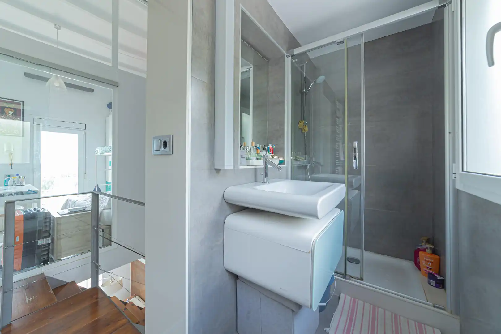 Baño de Casa adosada en venta en Barcelona con Aire acondicionado, Calefacción y Jardín privado