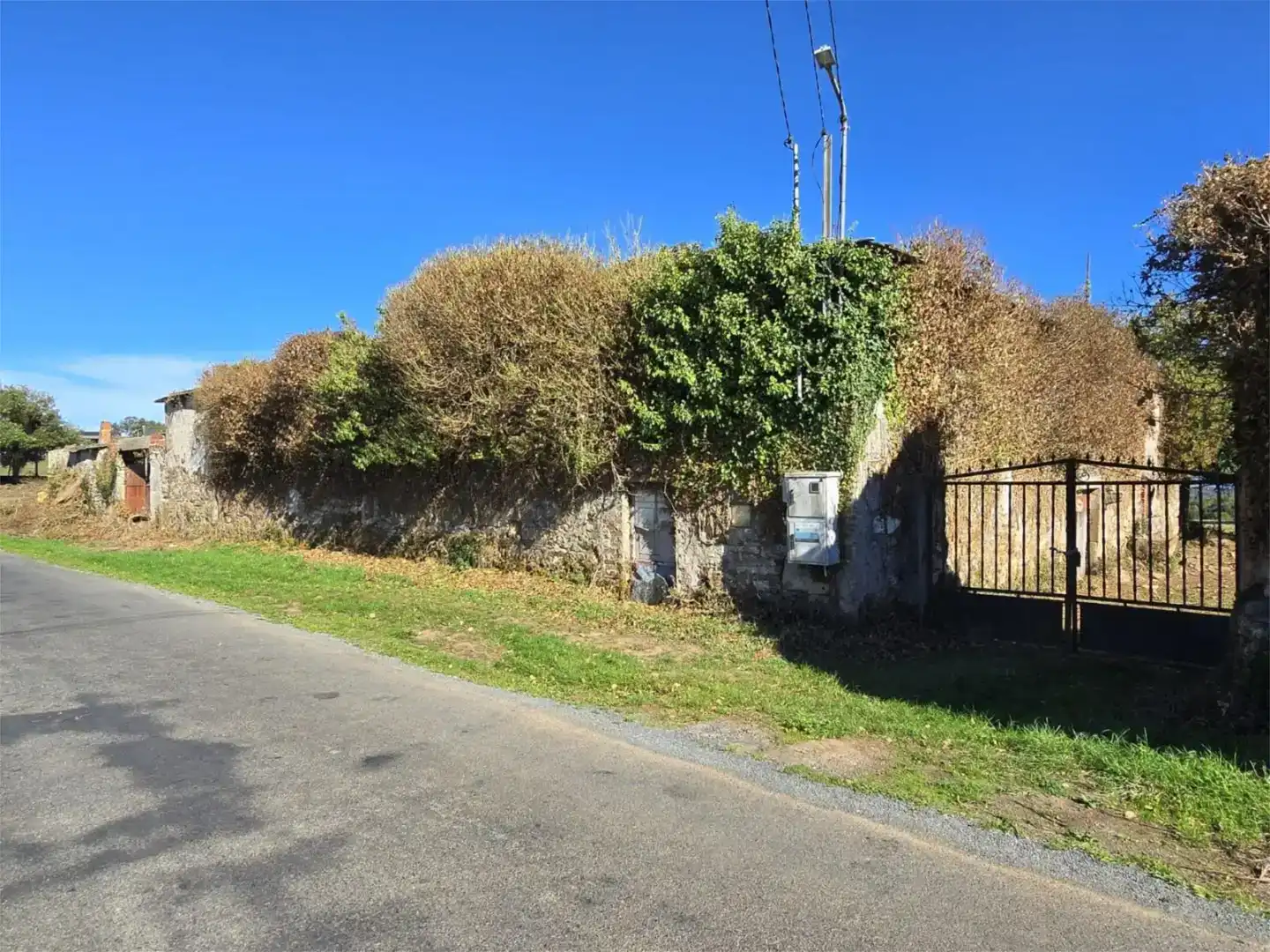 Casa o xalet en venda en Paradela amb Jardí privat