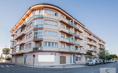 Vista exterior de Pis en venda en Ávila Capital amb Terrassa