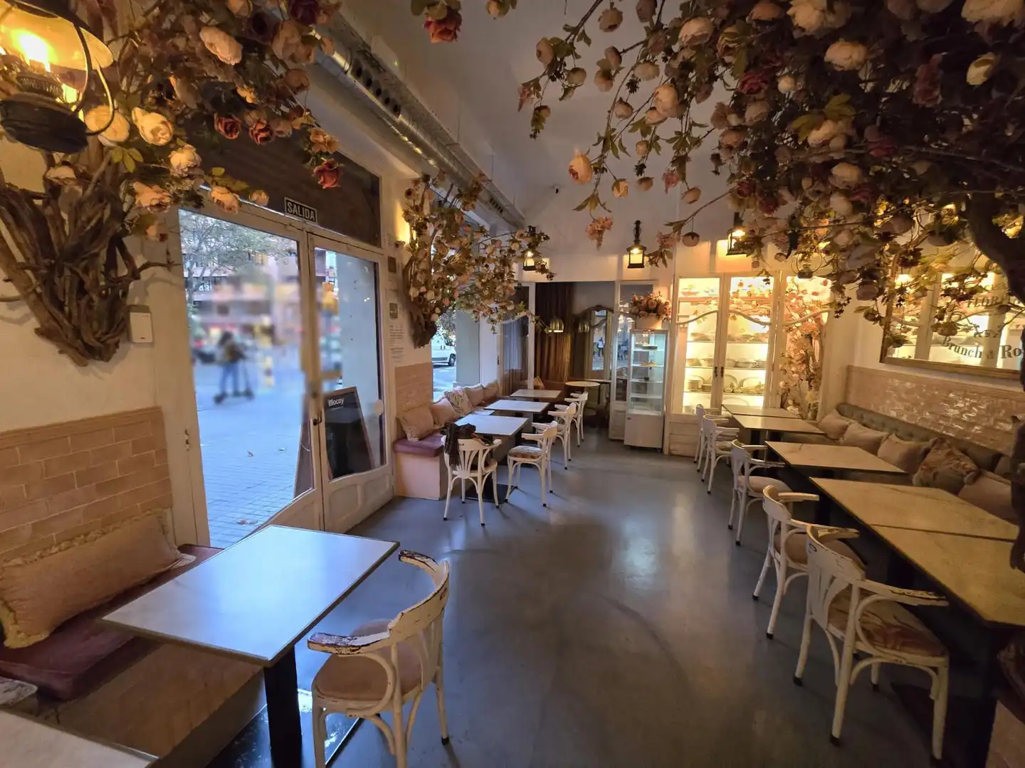 Local comercial en traspàs a Eixample