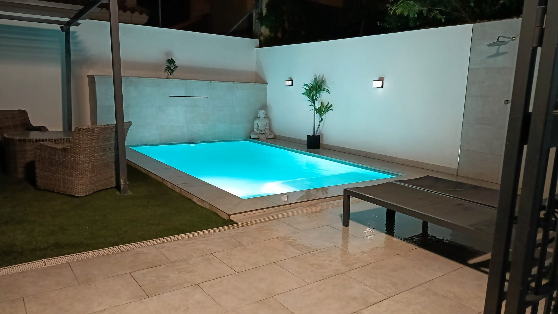 Swimming pool of Single-family semi-detached for sale in Bormujos  with Air Conditioner, Heating and Private garden