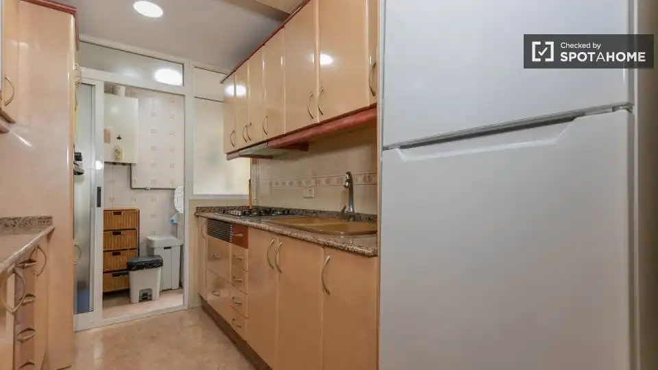 Cocina de Piso de alquiler en Valencia con Aire acondicionado, Calefacción y Amueblado