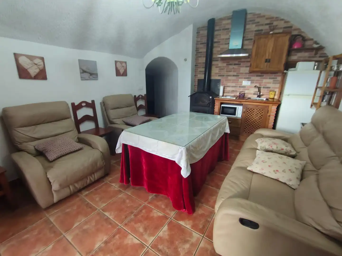 Sala d'estar de Finca rústica en venda en Guadix amb Moblat, Forn i Piscina comunitària