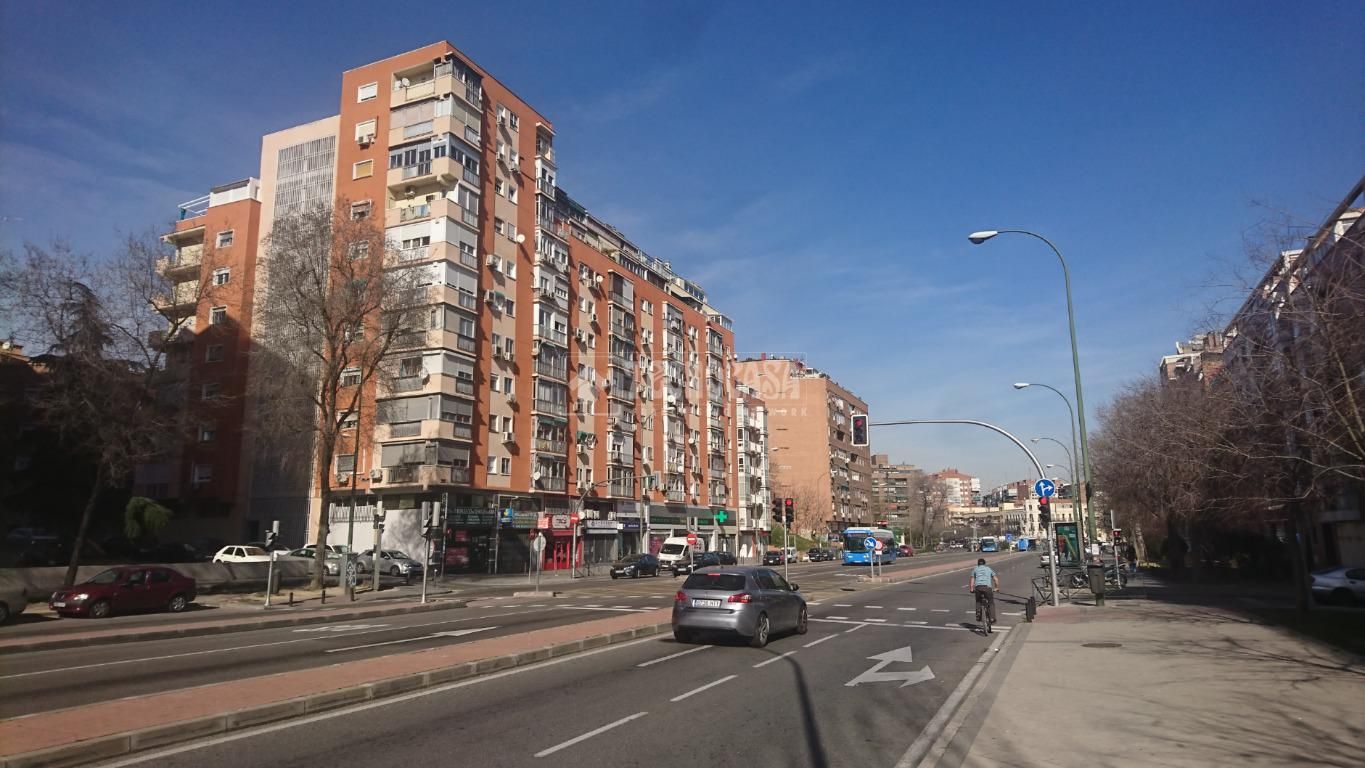 Vista exterior de Piso en venta en  Madrid Capital con Aire acondicionado, Calefacción y Terraza