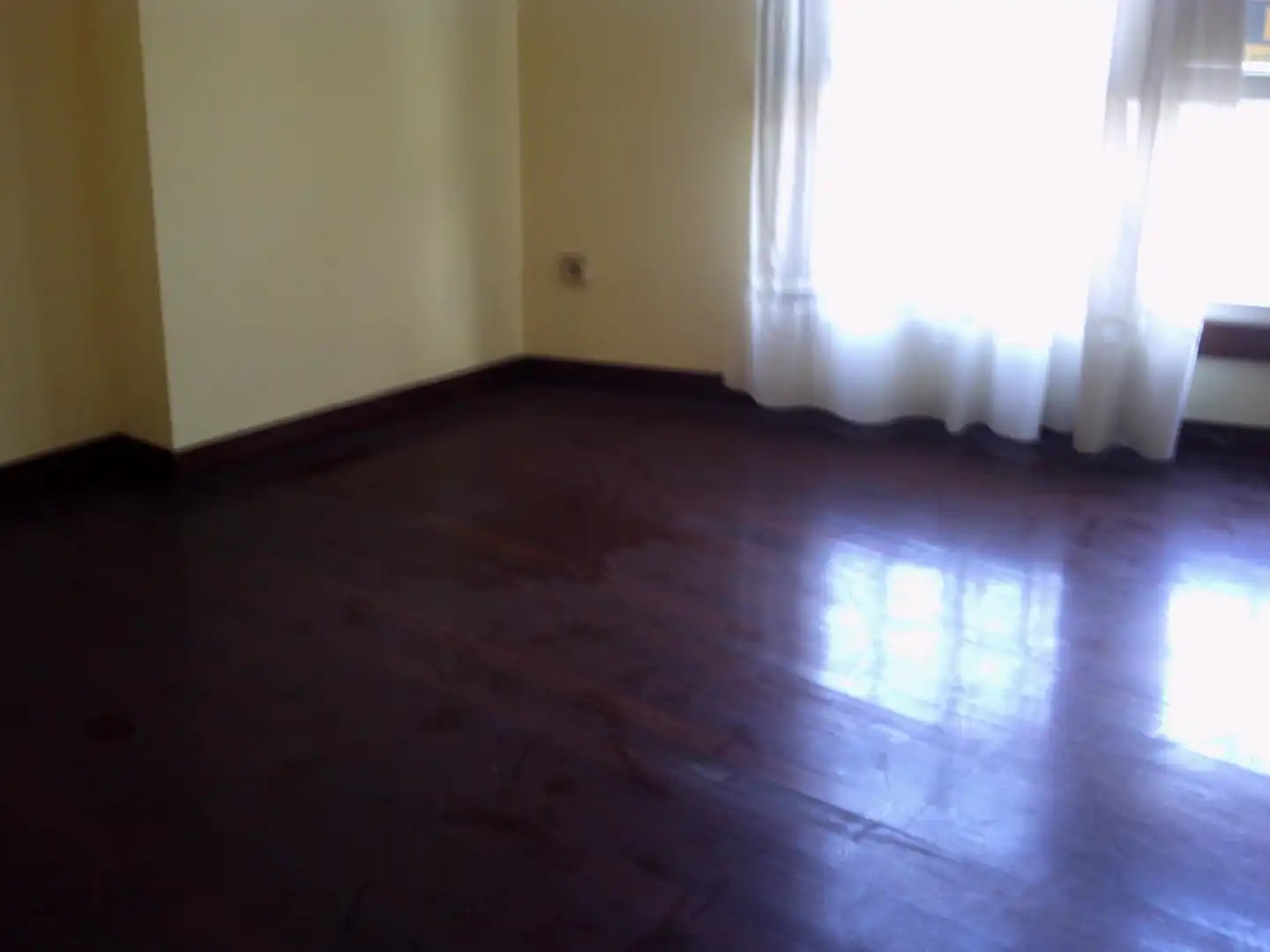 Schlafzimmer von Wohnung zur Miete in Zona de Plaza de Barcelos