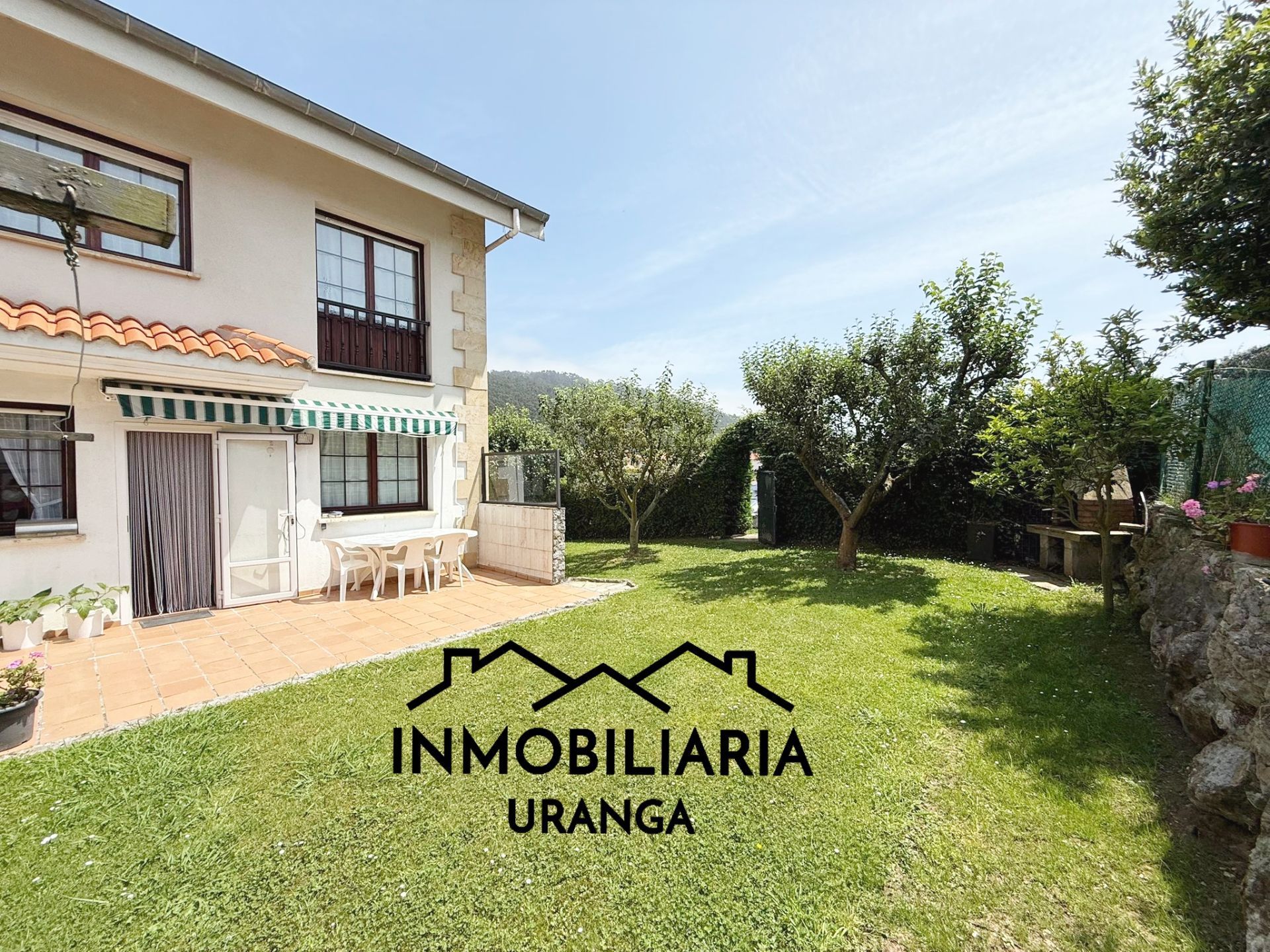 Exterior view of House or chalet for sale in Argoños   with Heating, Private garden and Terrace