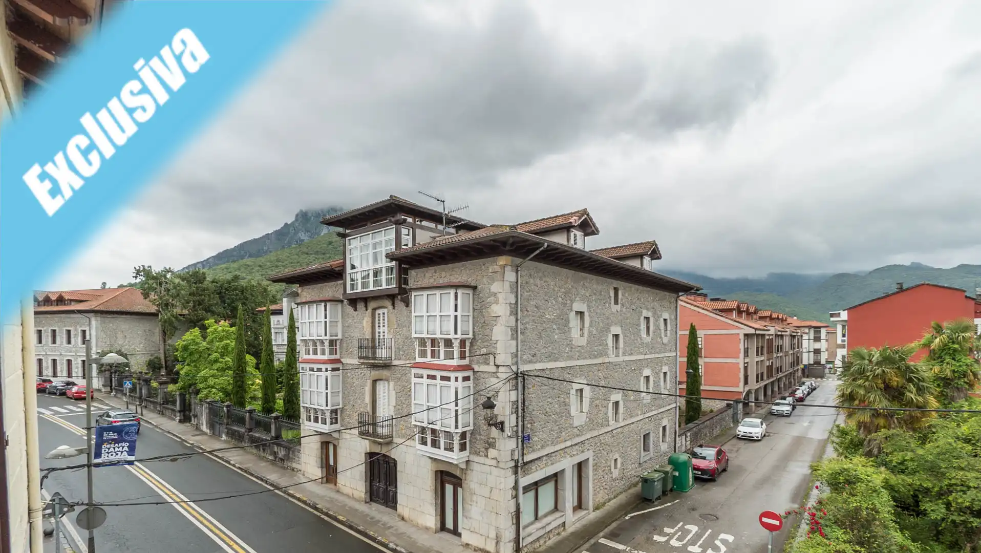 Vista exterior de Pis en venda en Ramales de la Victoria amb Jardí privat, Terrassa i Balcó