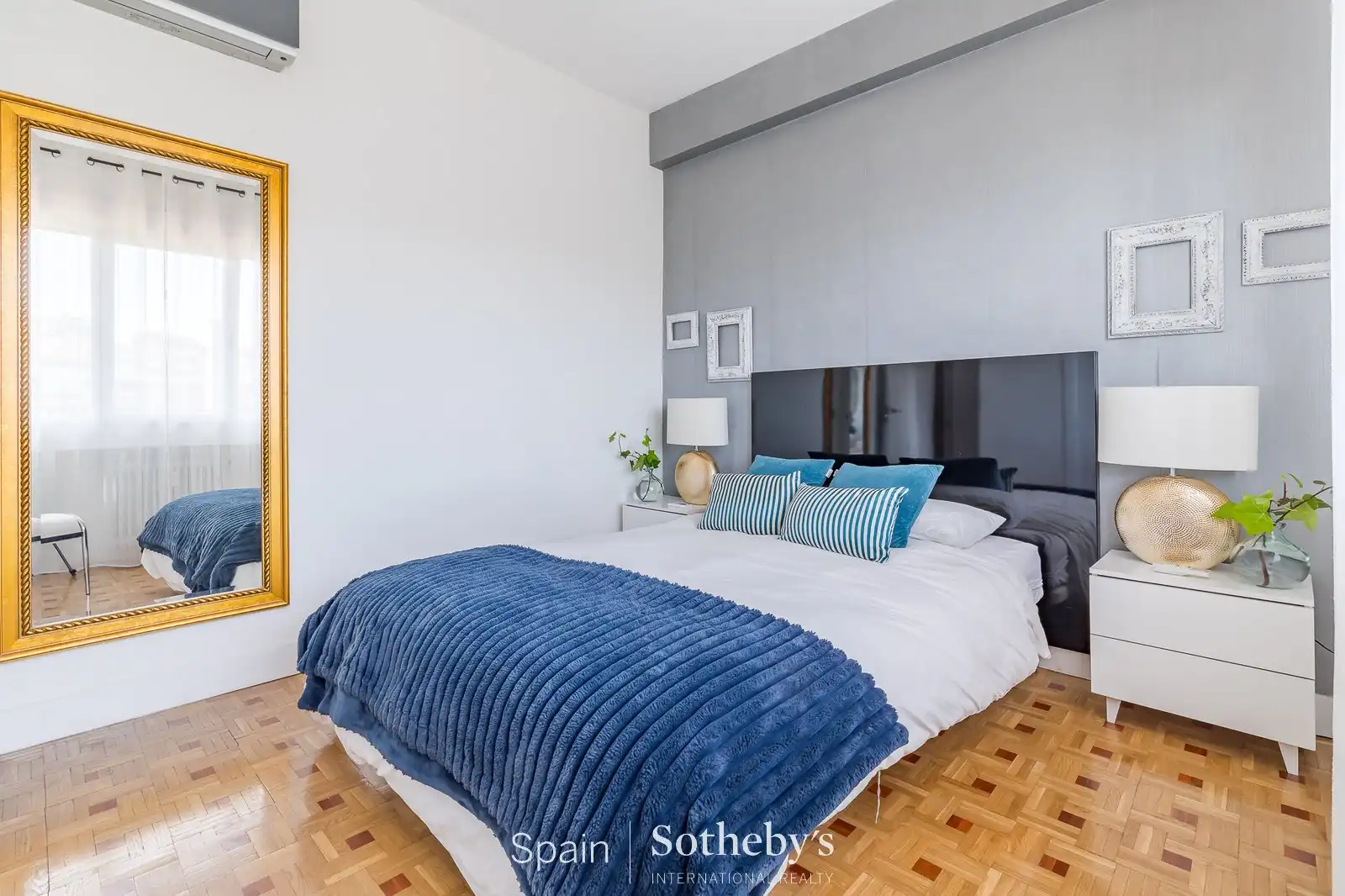 Habitación de Apartamento en venta en Madrid