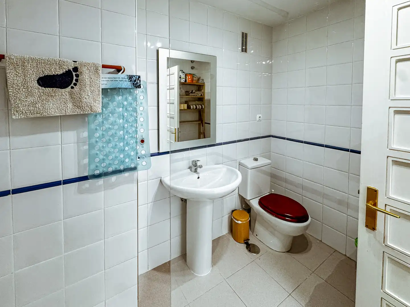 Bathroom of Flat for rent in Las Palmas de Gran Canaria  with Furnished, Oven and Washing machine