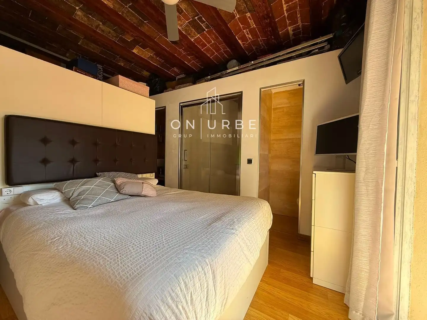 Habitación de Piso en venta en Barcelona con Aire acondicionado, Calefacción y Parquet