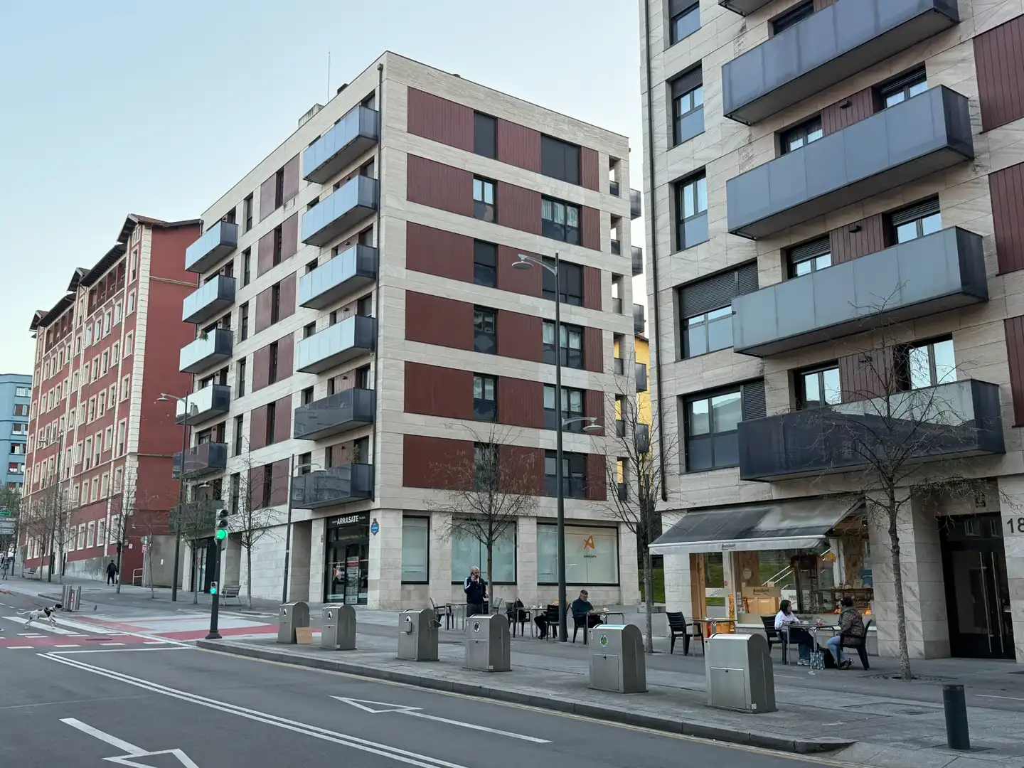Vista exterior de Local en venta en Bilbao  con Calefacción y Amueblado