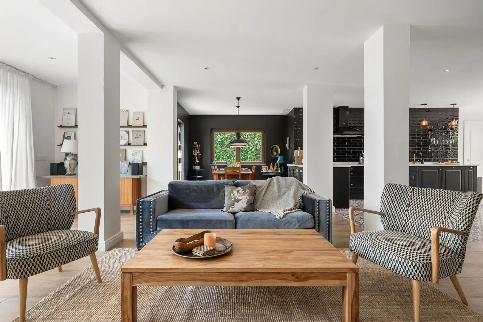 Sala de estar de Casa o chalet en venta en Estepona con Aire acondicionado, Jardín privado y Terraza