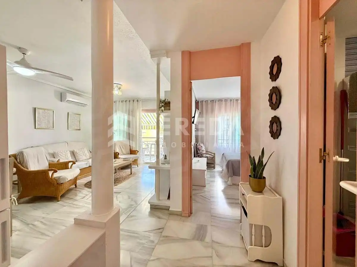 Vista exterior de Apartamento en venta en Roquetas de Mar con Aire acondicionado, Terraza y Amueblado