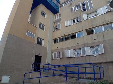 Dúplex en venda a Calle Vía Carpetana 182