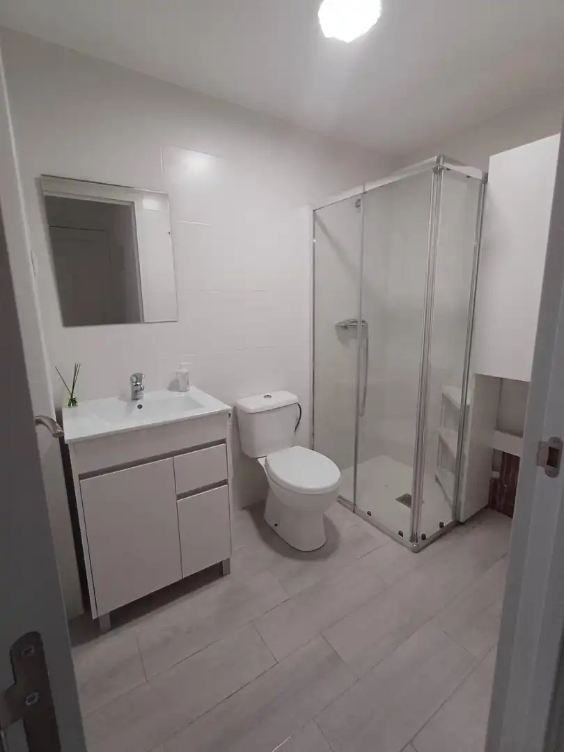 Baño de Estudio de alquiler en Murcia con Aire acondicionado, Calefacción y Amueblado