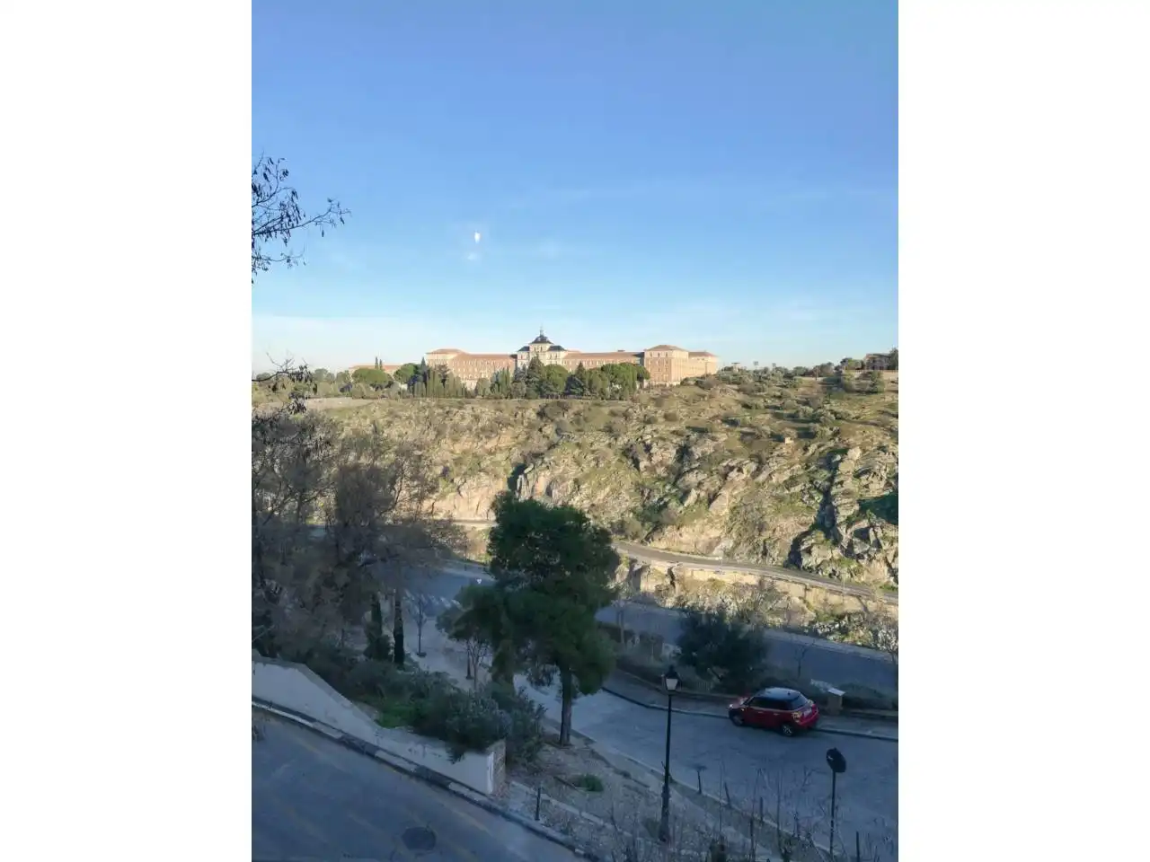Außenansicht von Wohnung zur Miete in Toledo mit Klimaanlage, Heizung und Abstellraum