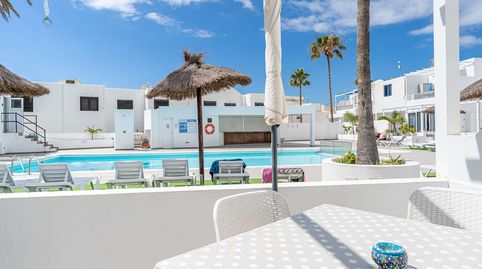 Foto 5 de Piso en venta en Salinas, 13, Puerto del Carmen, Tías