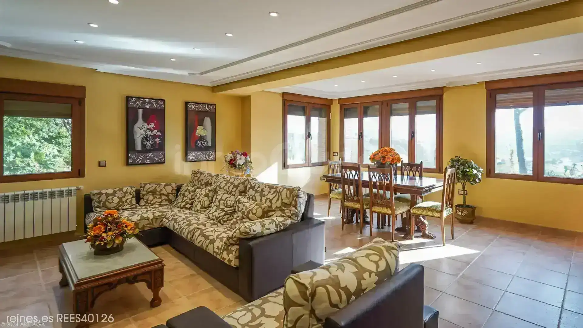 Sala d'estar de Casa o xalet en venda en Orusco de Tajuña amb Calefacció, Jardí privat i Terrassa