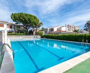 Piscina de Casa adosada en venda en Benicasim / Benicàssim amb Aire condicionat, Terrassa i Balcó