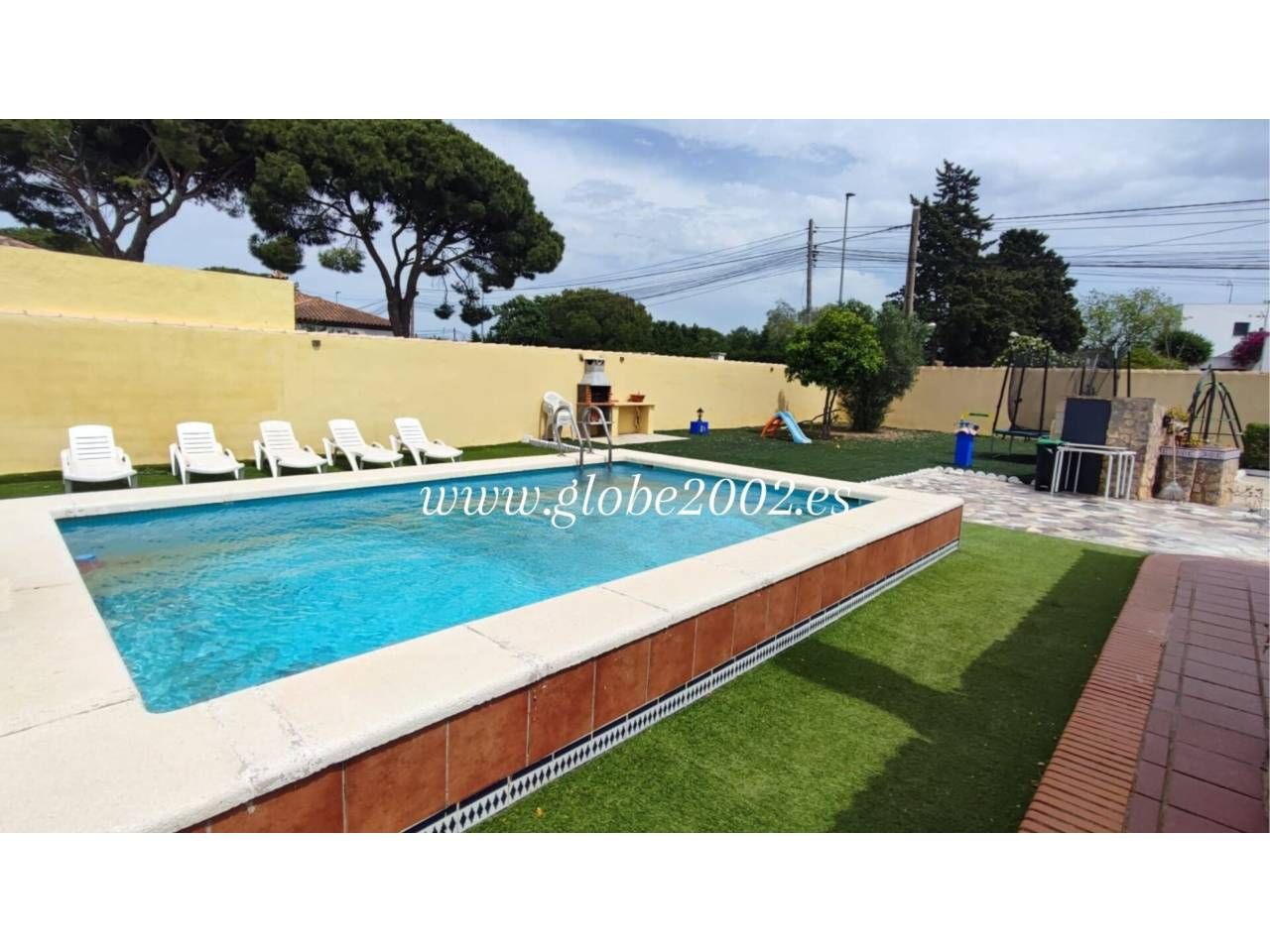 Piscina de Casa o xalet de lloguer en Chiclana de la Frontera amb Aire condicionat, Jardí privat i Terrassa