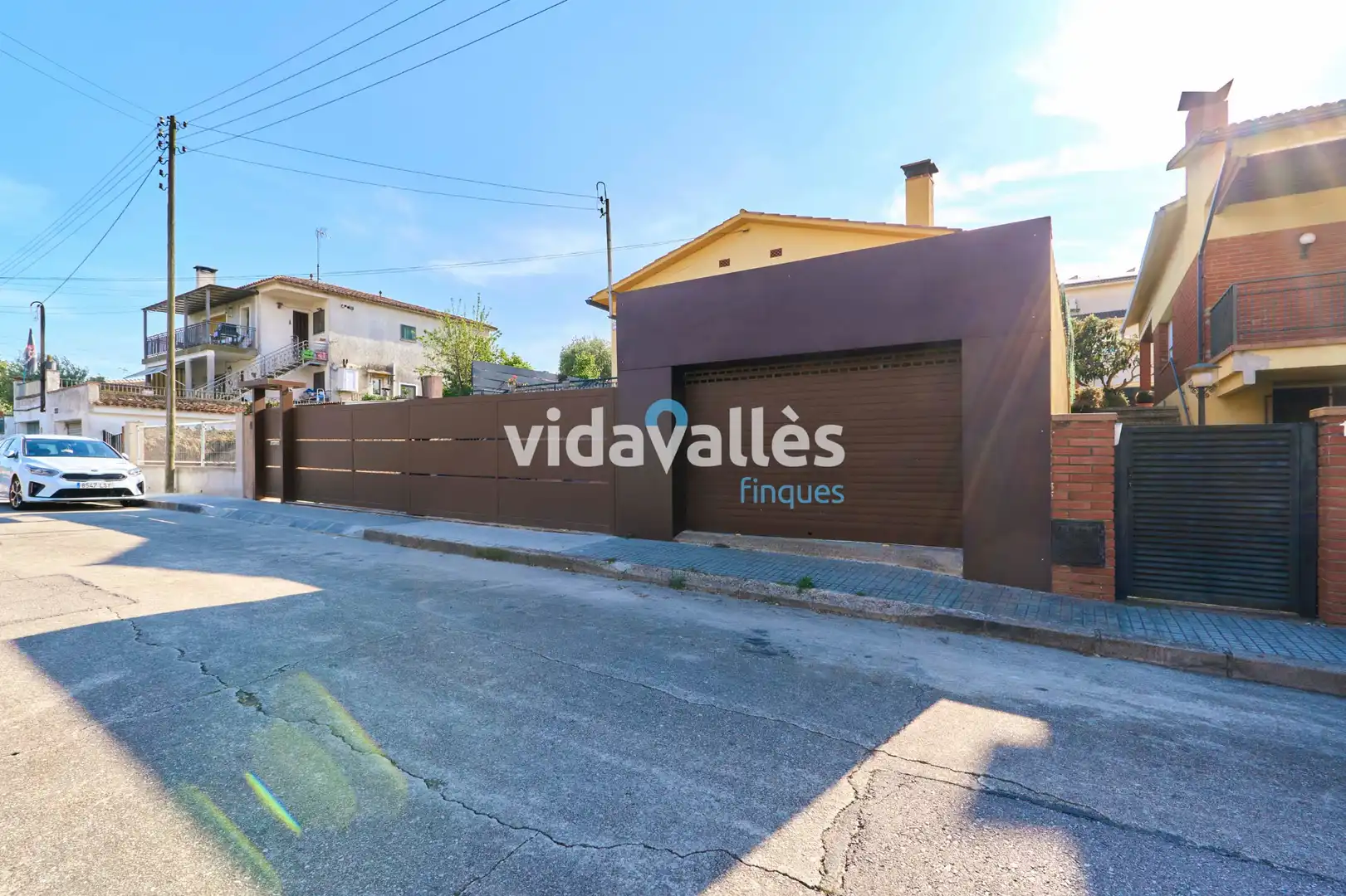 Vista exterior de Casa o chalet en venta en Llinars del Vallès con Aire acondicionado, Calefacción y Jardín privado