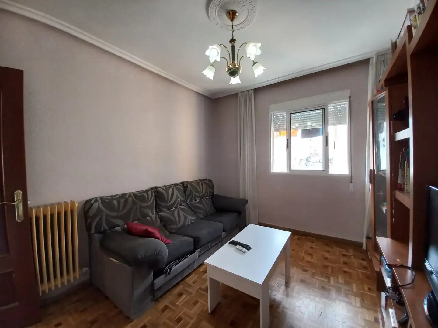 Sala d'estar de Pis en venda en Burgos amb Calefacció i Terrassa