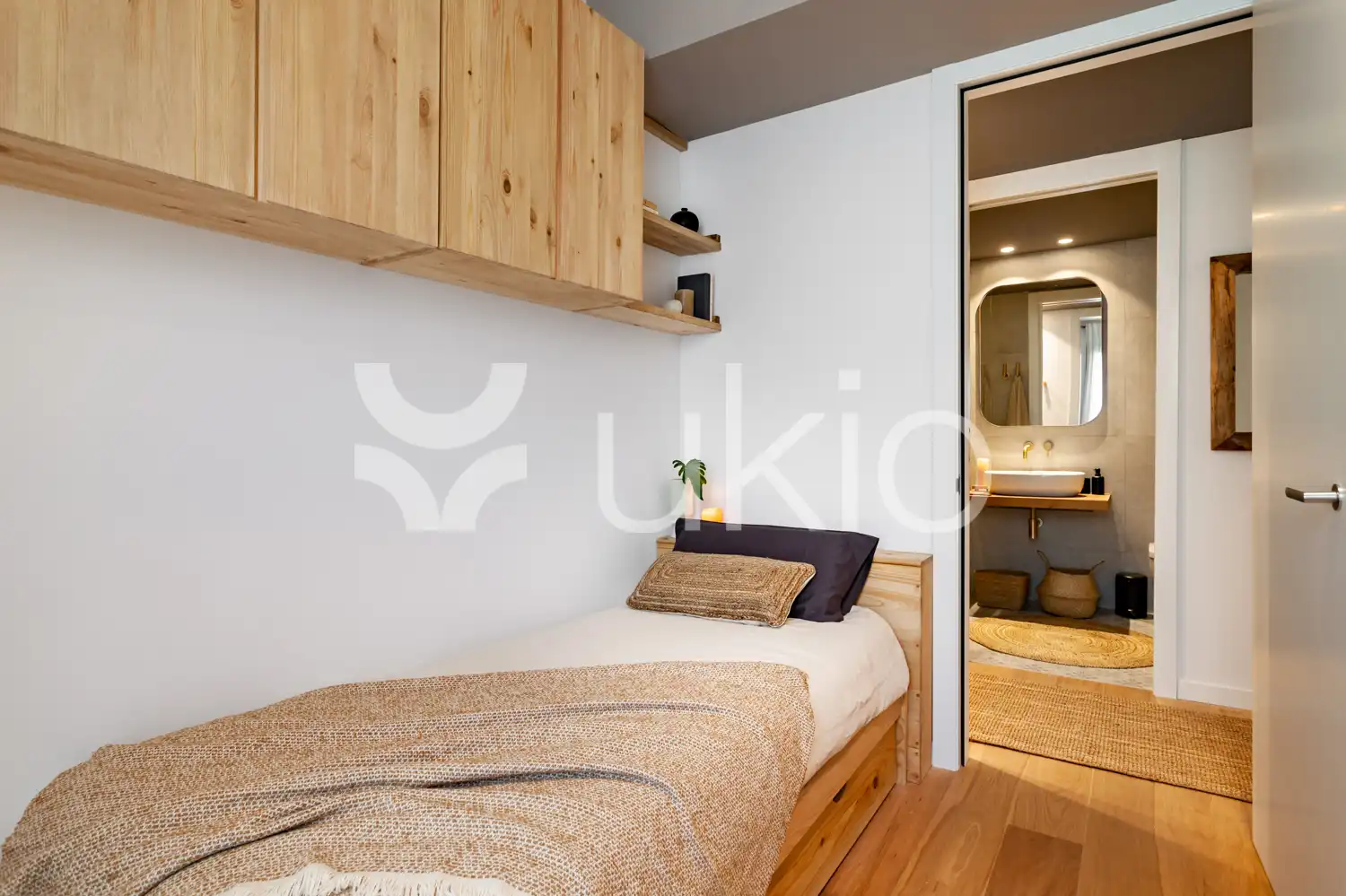 Habitación de Apartamento de alquiler en Barcelona con Aire acondicionado, Calefacción y Amueblado