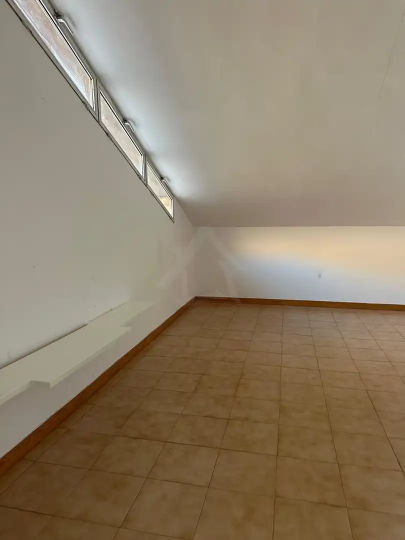 Casa adosada en venda en  Logroño amb Aire condicionat, Calefacció i Parquet