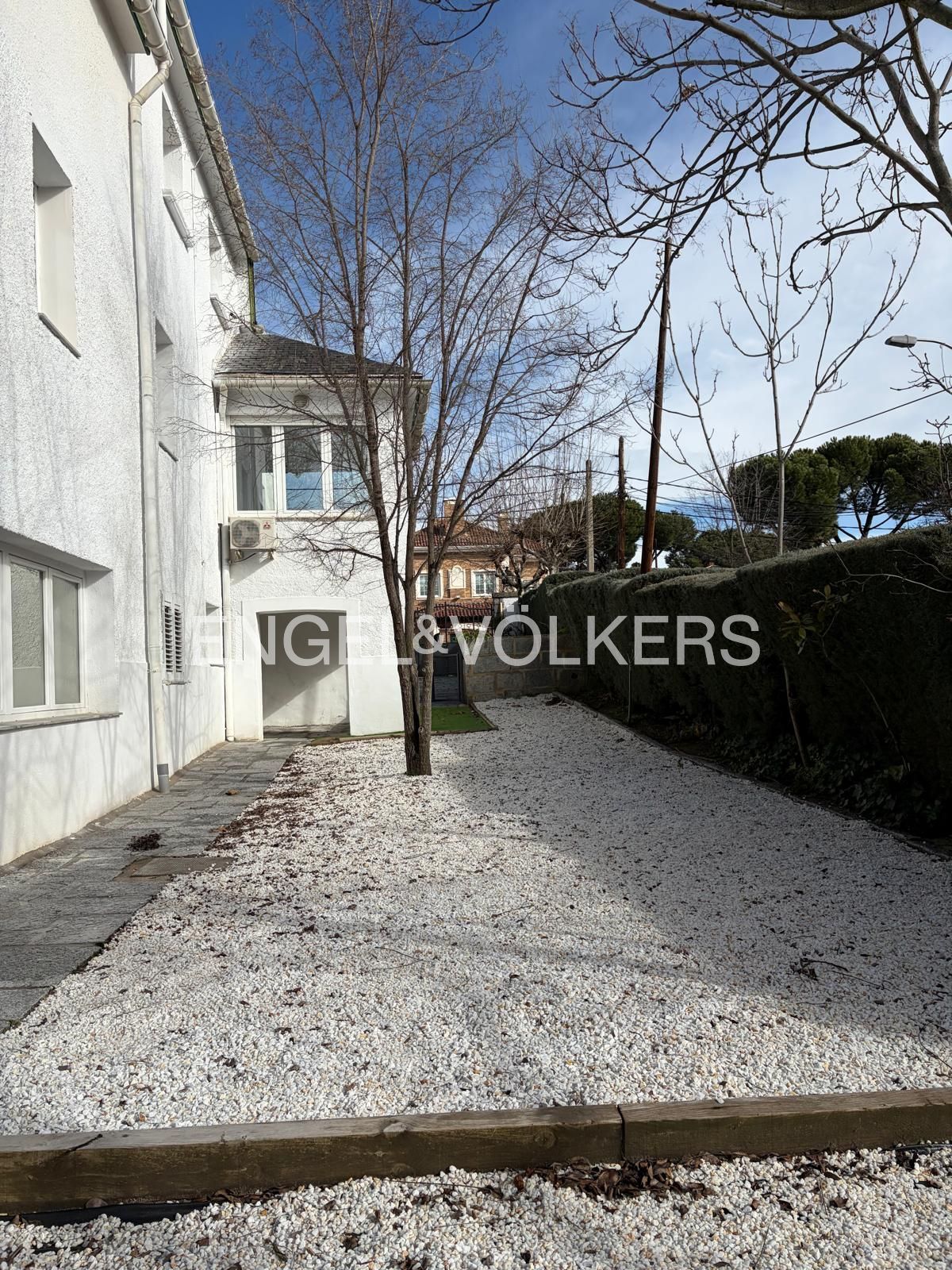 Vista exterior de Casa o chalet de alquiler en  Madrid Capital con Aire acondicionado, Calefacción y Jardín privado