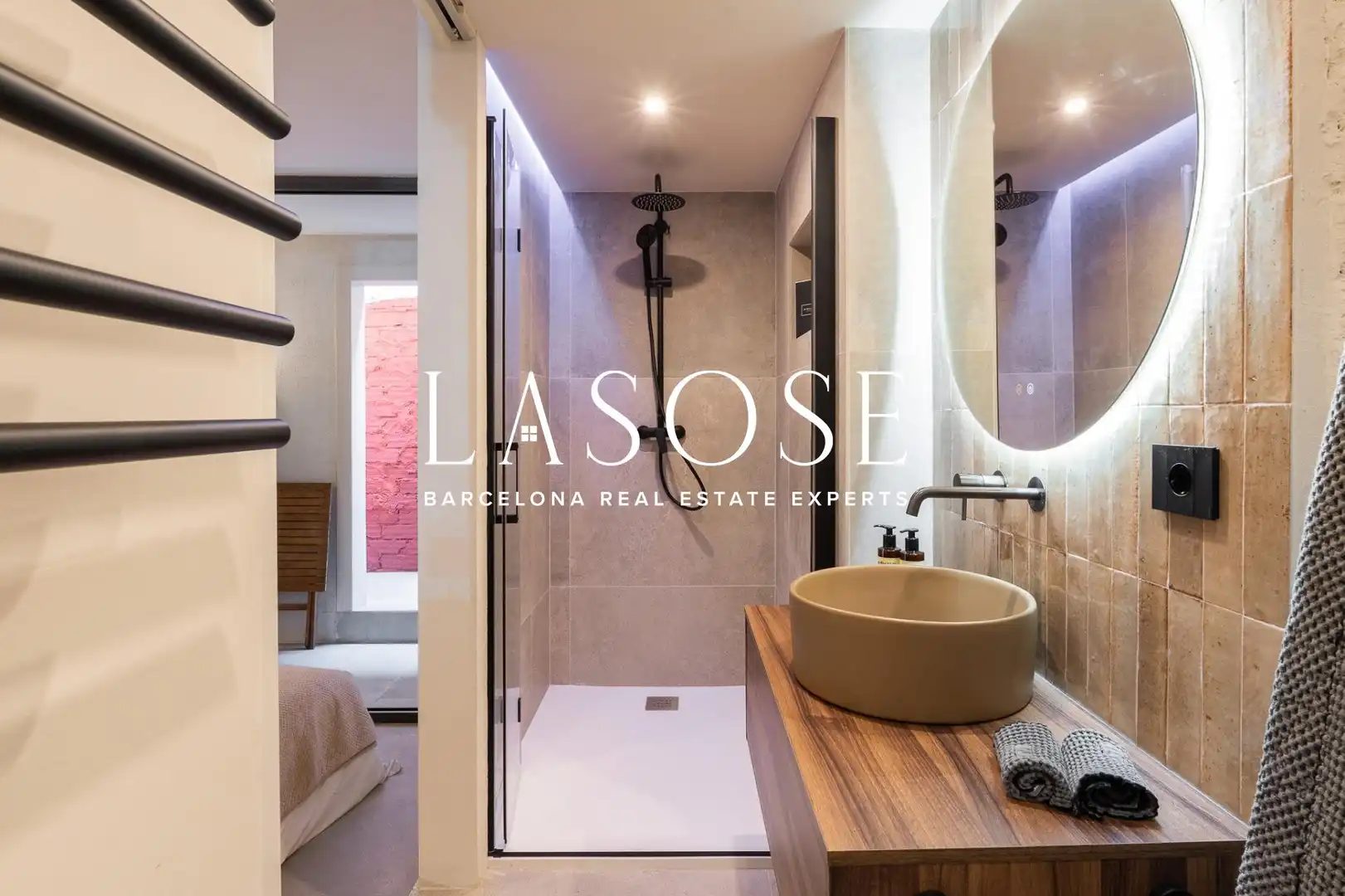 Bany de Apartament de lloguer en Barcelona amb Aire condicionat, Calefacció i Terrassa