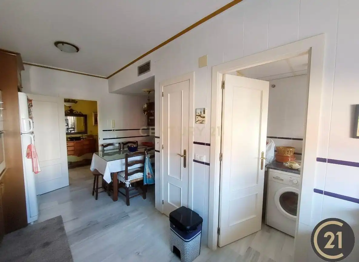 Cuina de Casa o xalet en venda en Espartinas amb Aire condicionat, Jardí privat i Traster