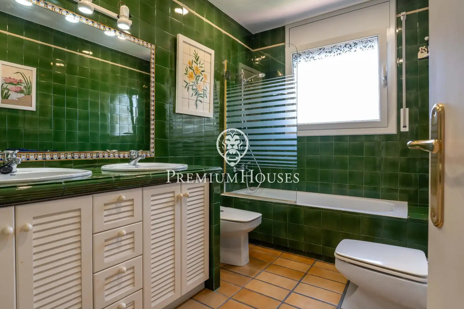 Bathroom of Houses for sale in Calafell  with Air Conditioner, Heating and Private garden