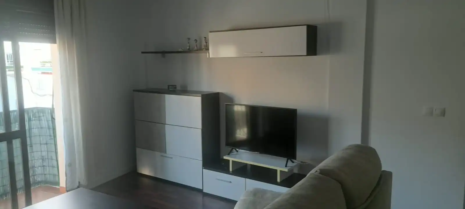 Appartement avec terrasse à louer à Calle Fábrica Nueva 22