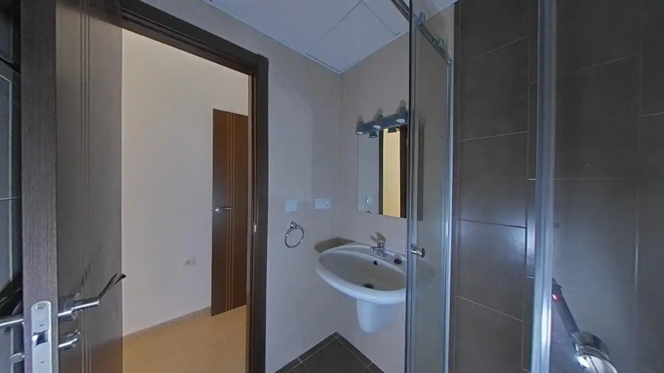 Badezimmer von Wohnung zum Verkauf in Elda