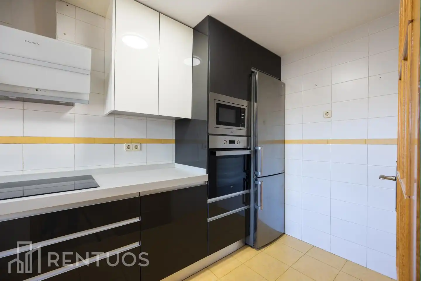 Cocina de Dúplex de alquiler en Madrid con Aire acondicionado, Calefacción y Terraza