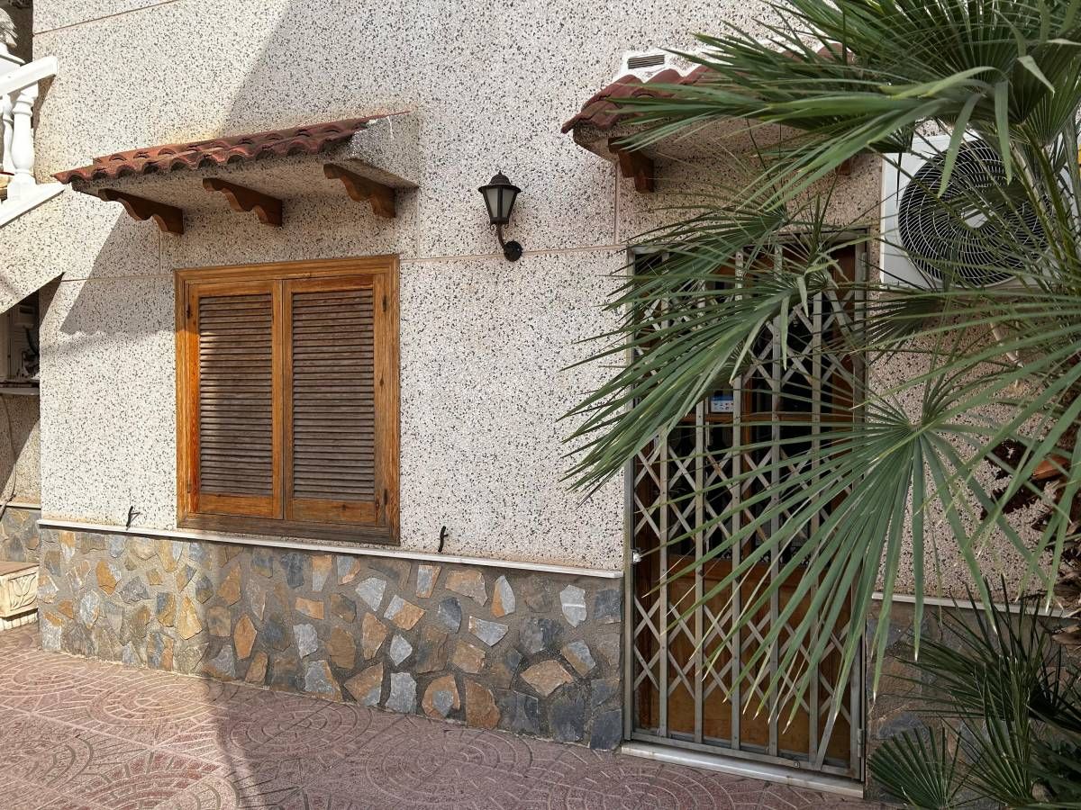 Planta baja to rent in C. Cam. Gómez Mompean, Catral