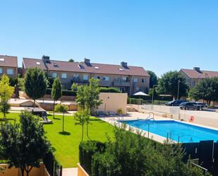 Swimming pool of Single-family semi-detached for sale in Cobeña  with Air Conditioner, Heating and Private garden