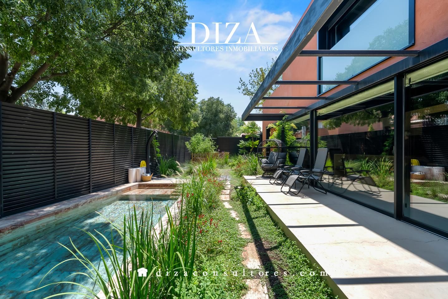 Jardí de Casa o xalet en venda en  Madrid Capital amb Calefacció, Jardí privat i Parquet