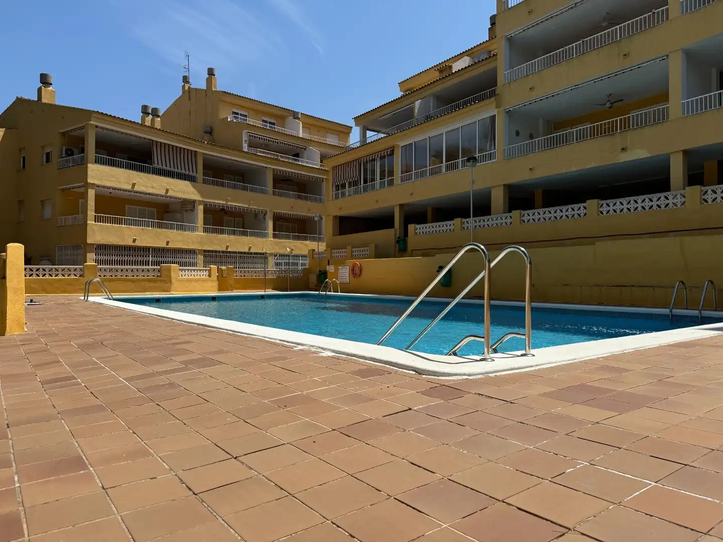 Piscina de Apartament en venda en Oropesa del Mar / Orpesa amb Terrassa, Moblat i Piscina comunitària