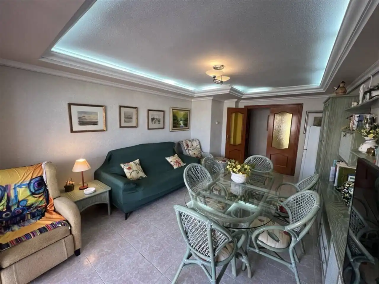 Sala d'estar de Pis en venda en La Manga del Mar Menor amb Calefacció, Terrassa i Moblat