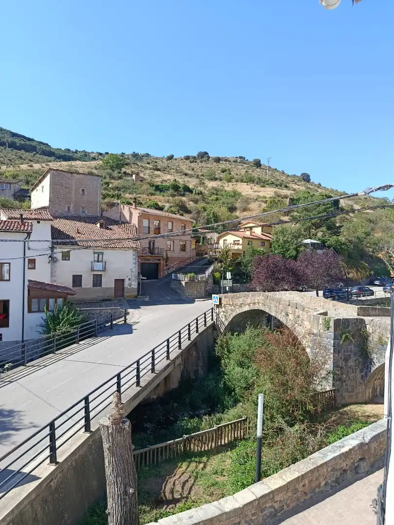Vista exterior de Casa adosada en venta en Munilla con Trastero, Amueblado y Balcón